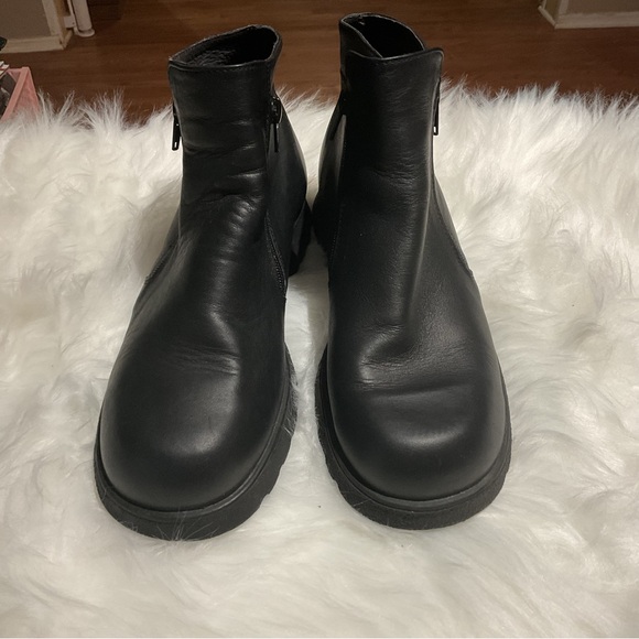 Naot Black Leather Combat Boots Size 42 - Picture 2 of 10